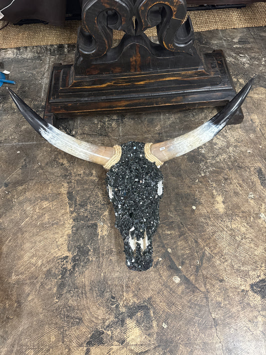 LJ SKULL W STONE