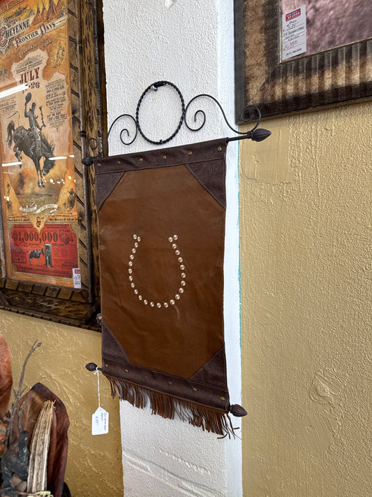RW HORSE SHOE DECOR