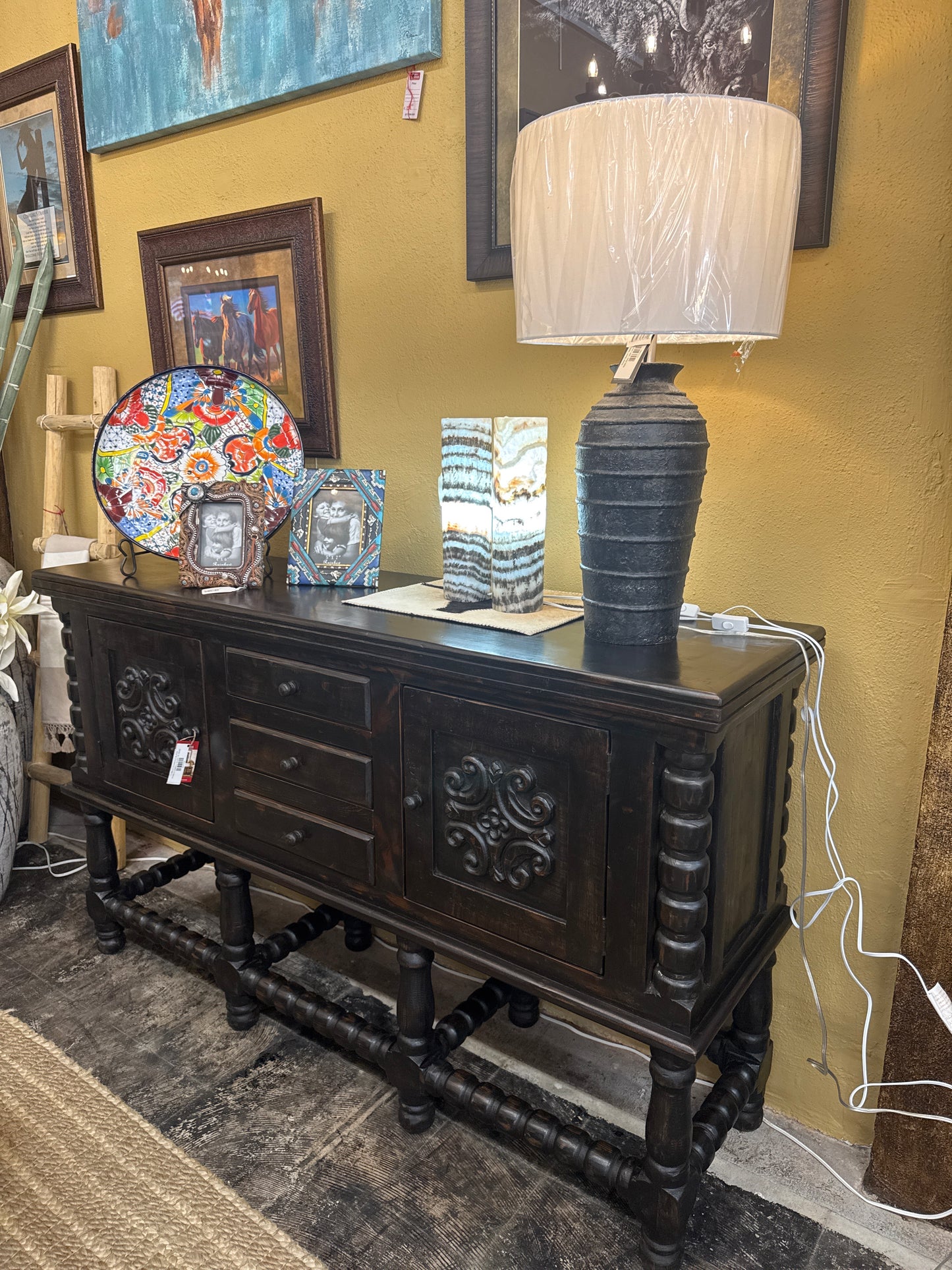 F3 MILLY CONSOLE BLACK