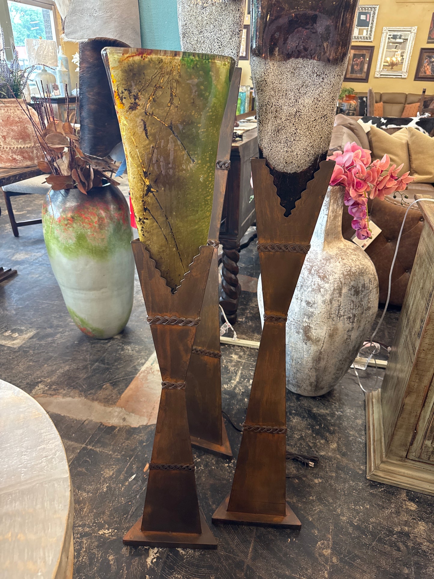 SM Triangle Floor Lamp W/ Sergio Beuno Autumn Glass