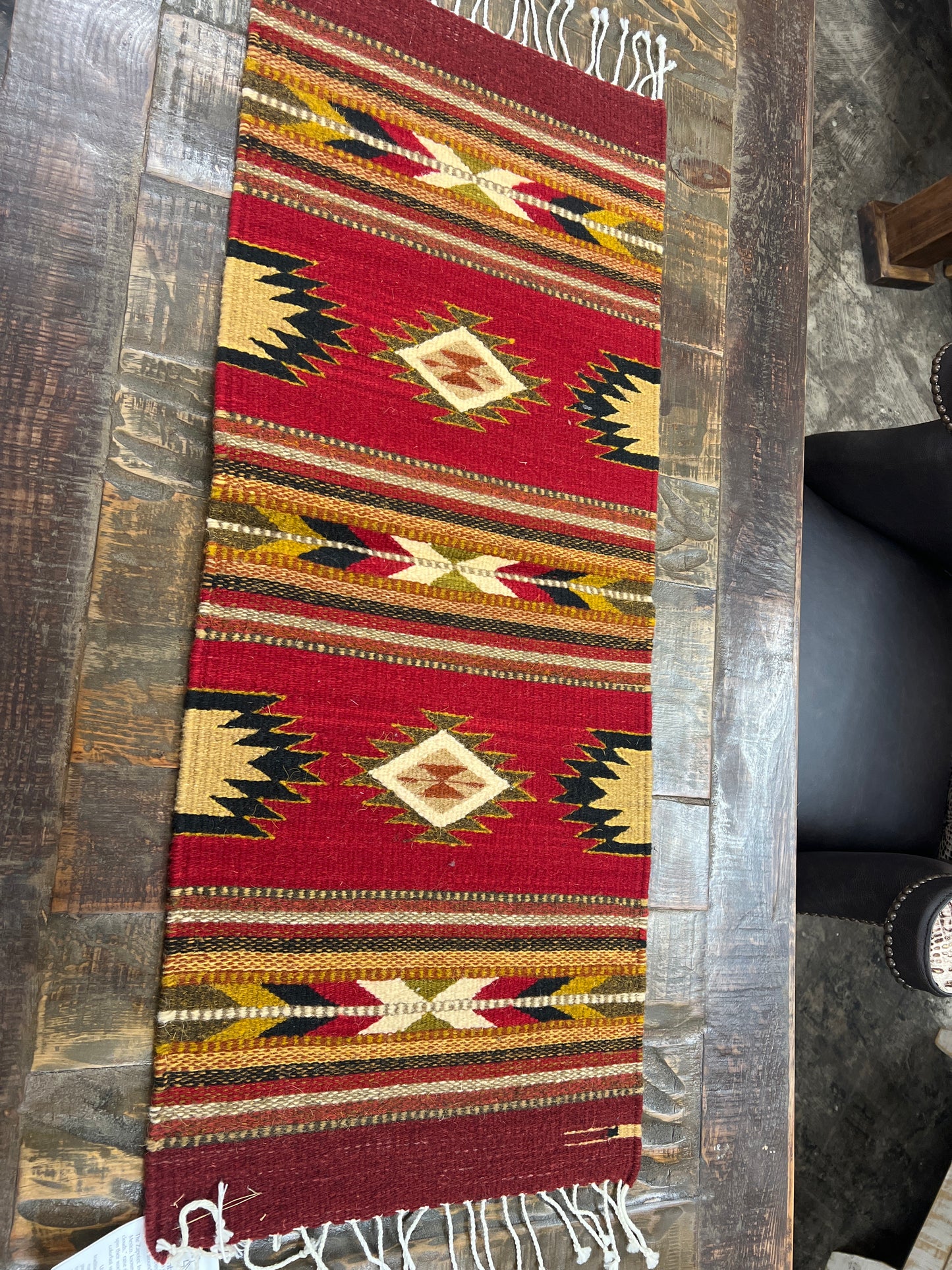 ES Sm Table Runner 16”*3’3”