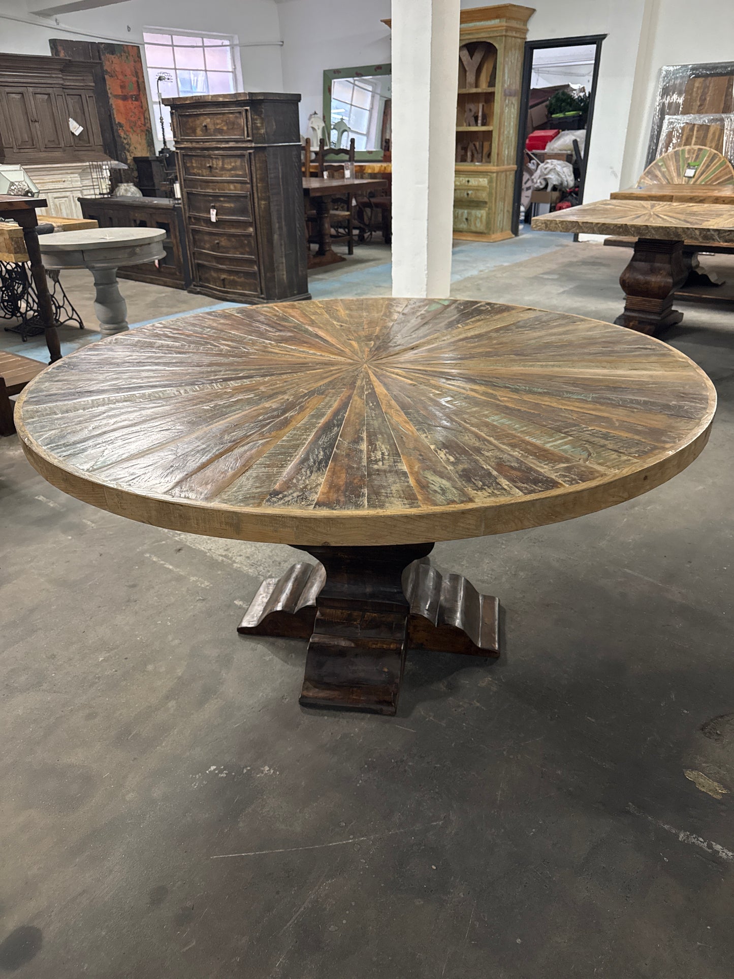 F4 Rd 60 inch Table Sunburst