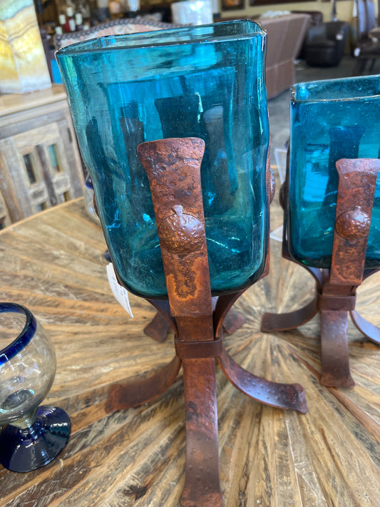 F6 AA IRON & GLASS VASE LG