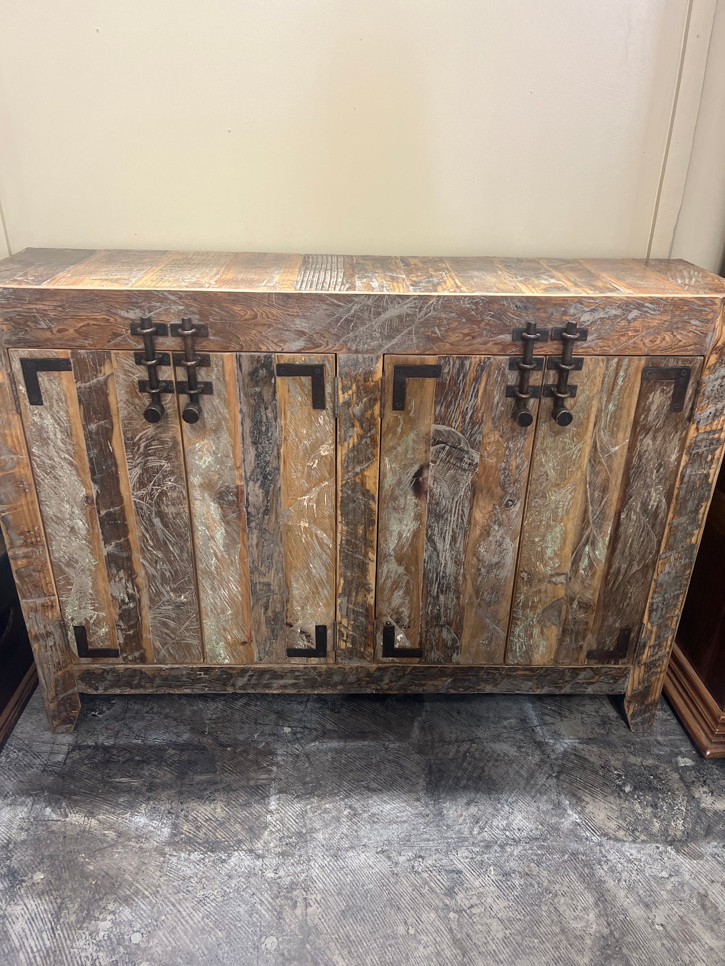 F4 CABINET LUNA 4 DOORS
