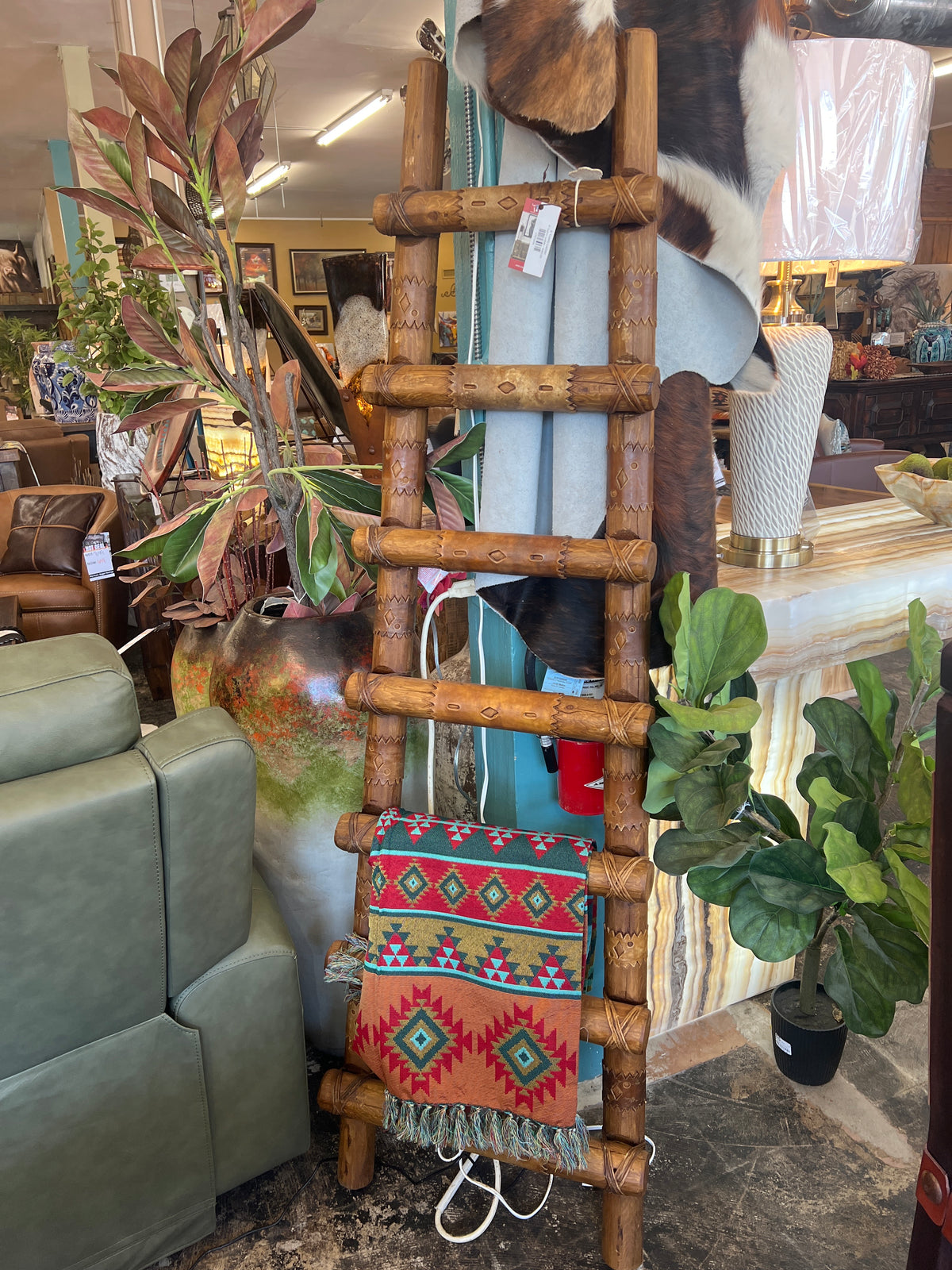 6' Cuero Ladder