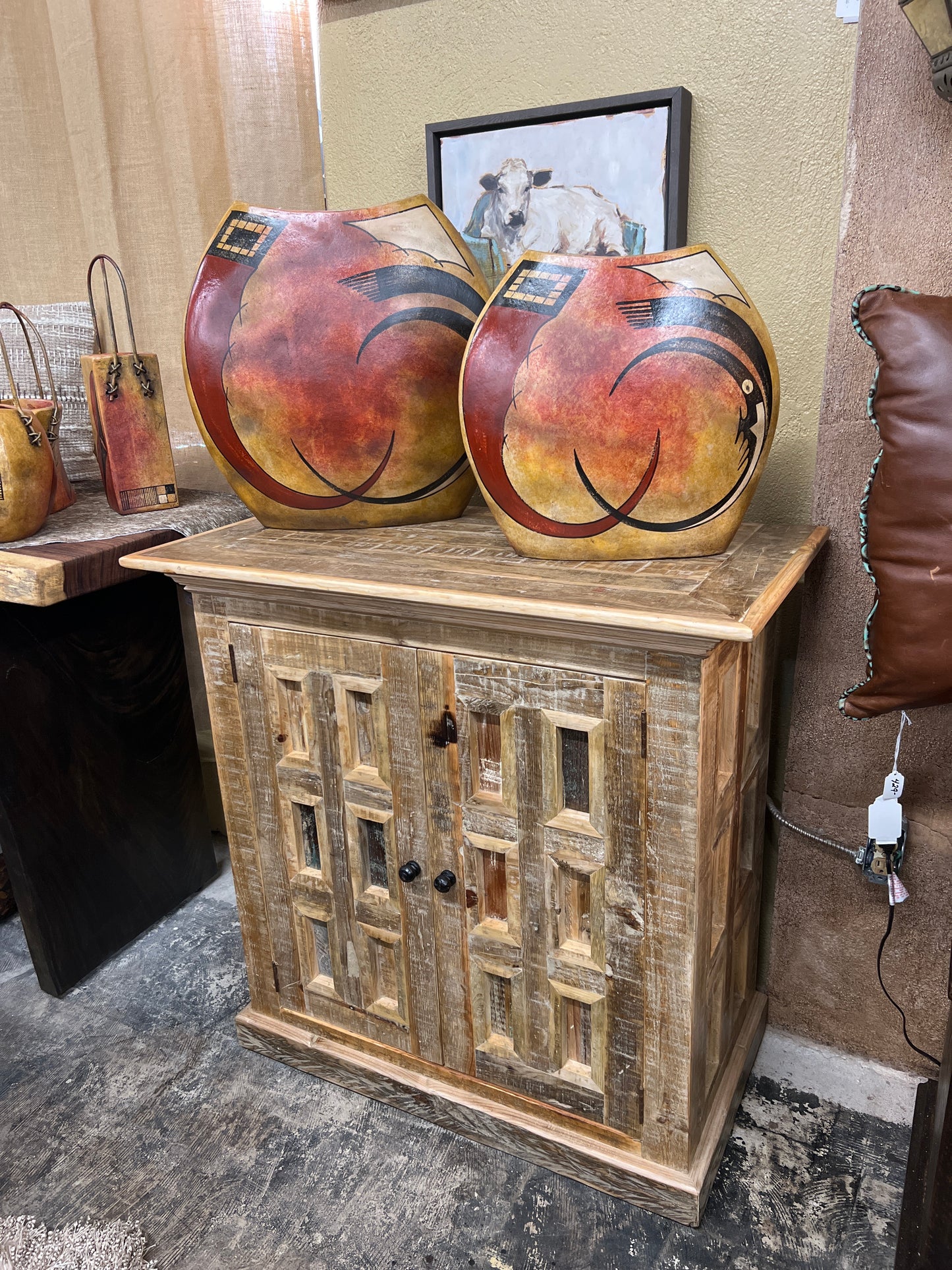 F4 CABINET ESTEFANIA DE 2 DOOR