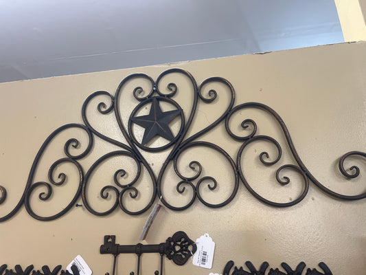 Metal Star Scroll