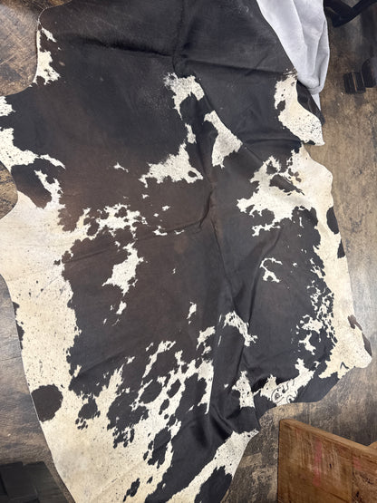 CO COWHIDES EX LARGE