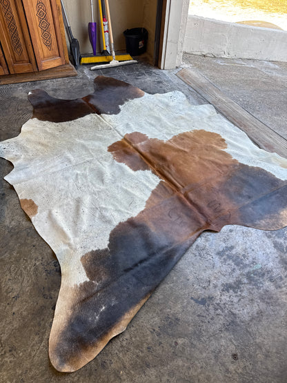CO COWHIDES EX LARGE