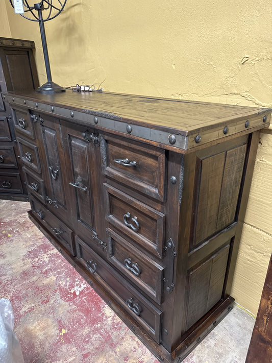 LG Com15 Hacienda Dresser