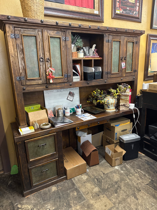 F6 desk hutch