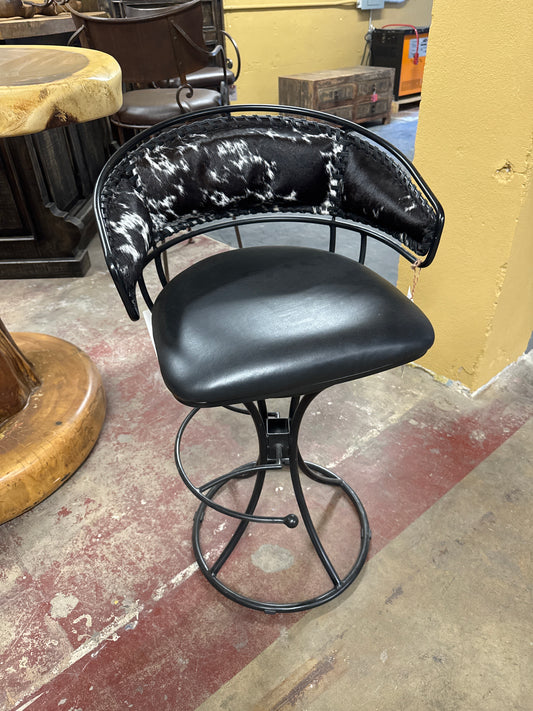 F6 26”Bar stool w Cowhide