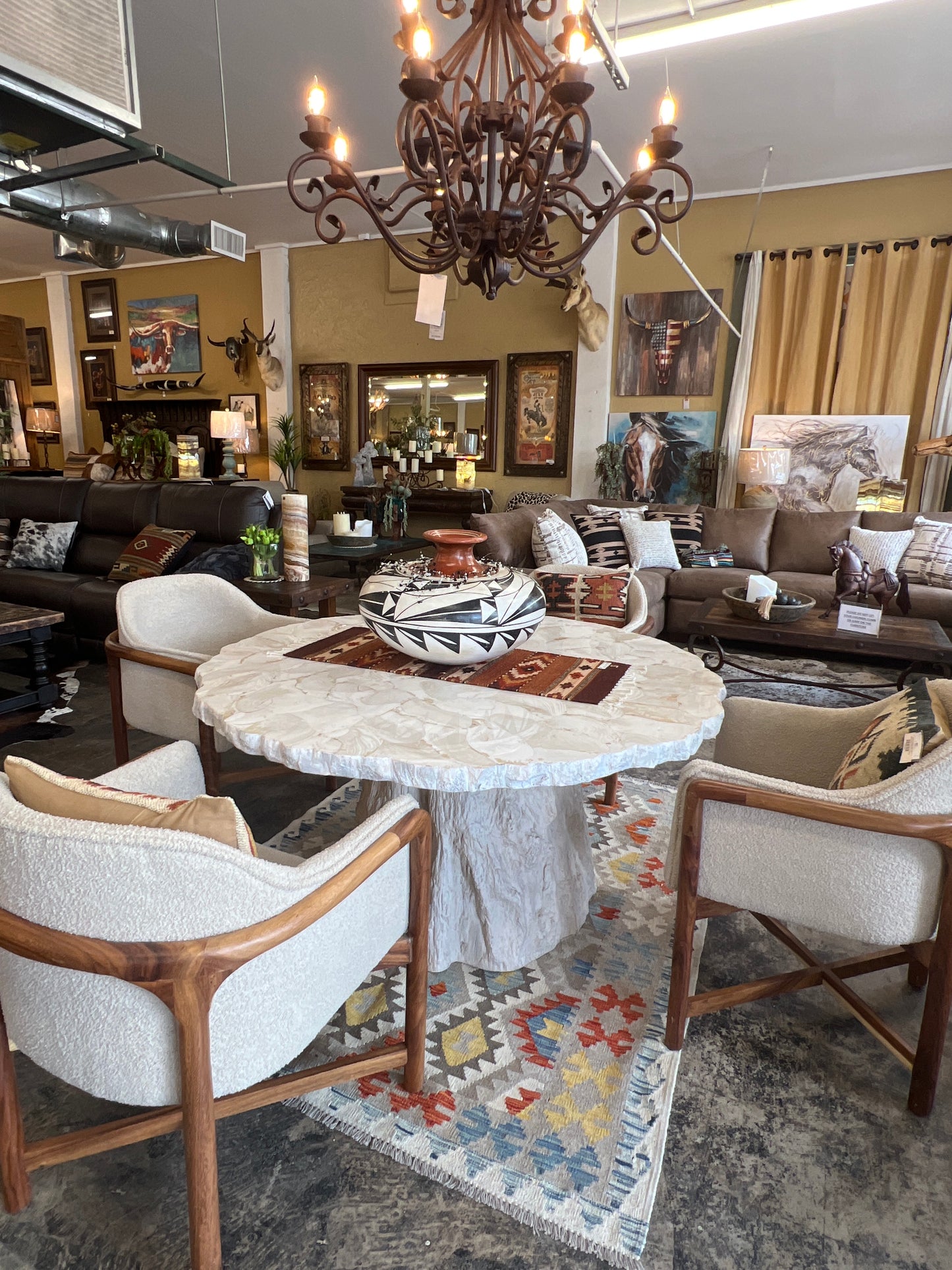 Camilla RD Dining Table