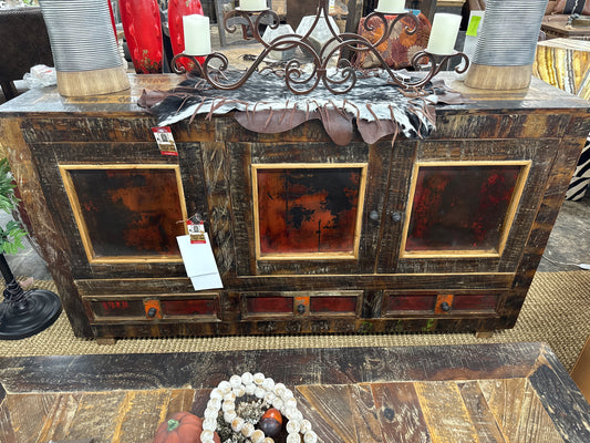 F4 Cabinet three door with met