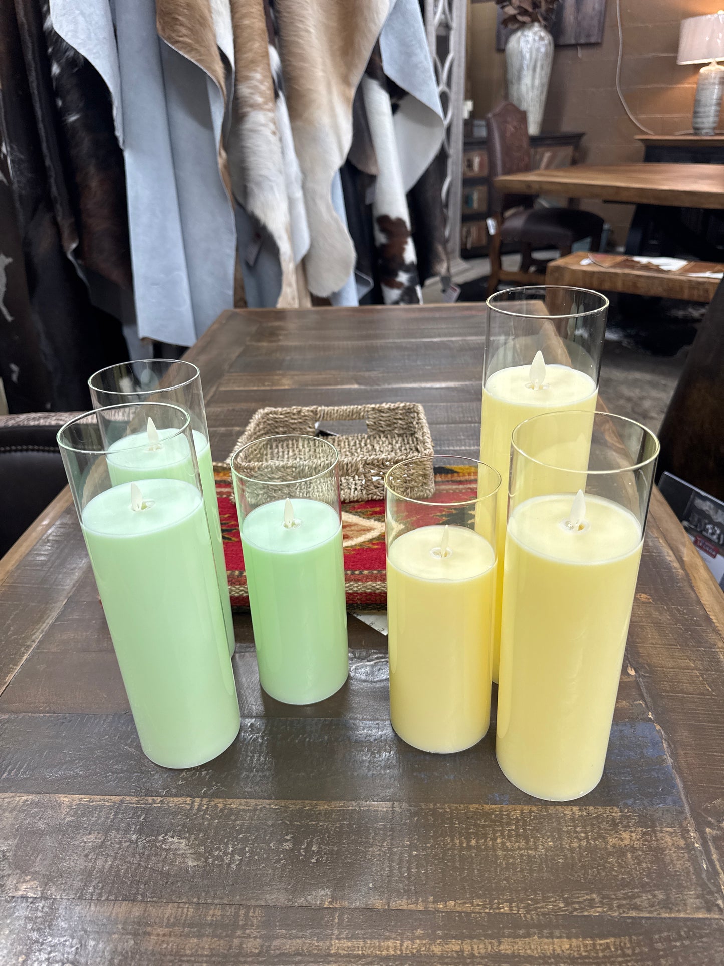 WTC LG SET OF 3 GLASS CANDLES W REMOTE