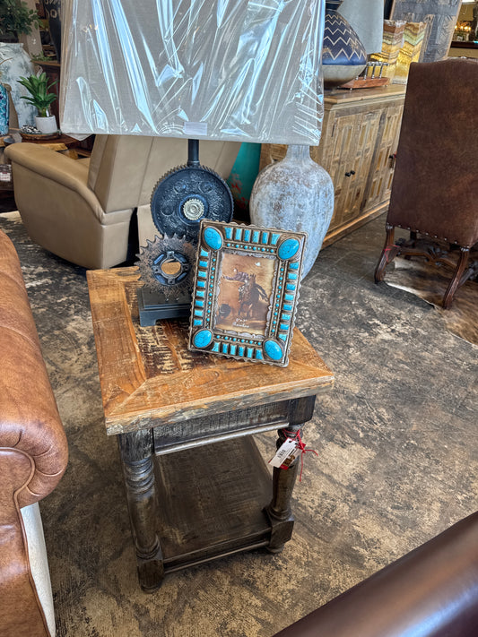 F4 LILIANA END TABLE Alexandra color
