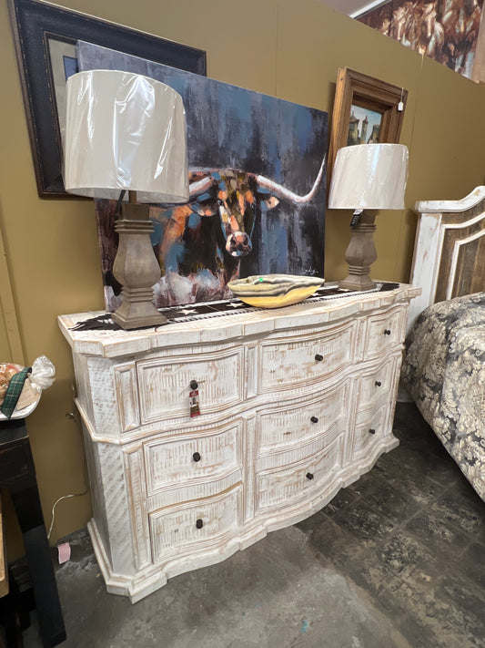 F4 Dresser White 74L 19W 41H