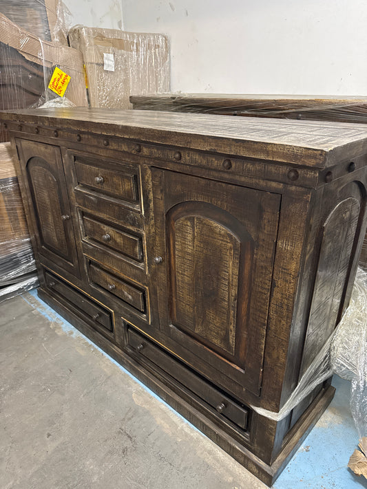 F4 Felicia Dresser 2 door 5 Dwr