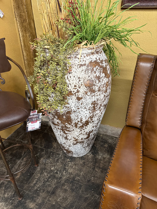 F6 UR299 Lupita pottery. XXL