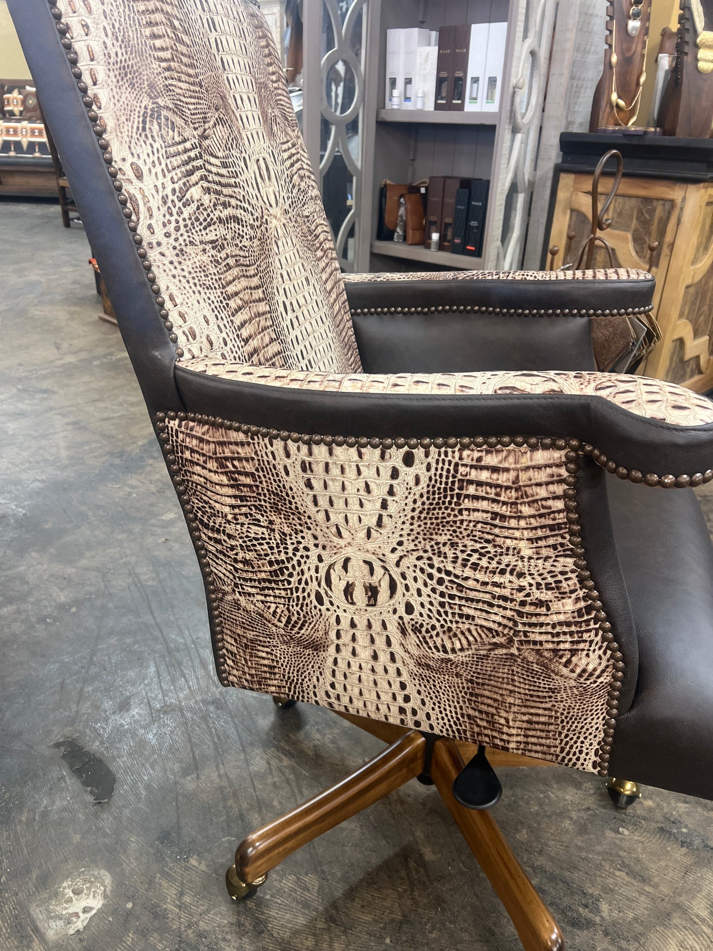 FD Executive Desk Chair