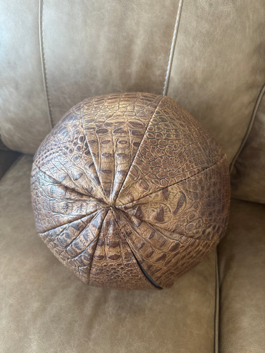 Crock Round Pillow
