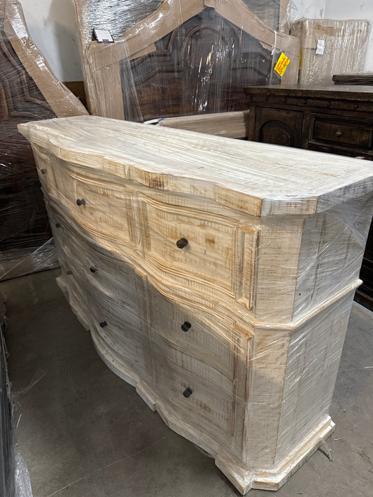 F4 Dresser White 74L 19W 41H