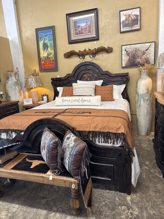 F4 QS Sofia Bed Old Wood
