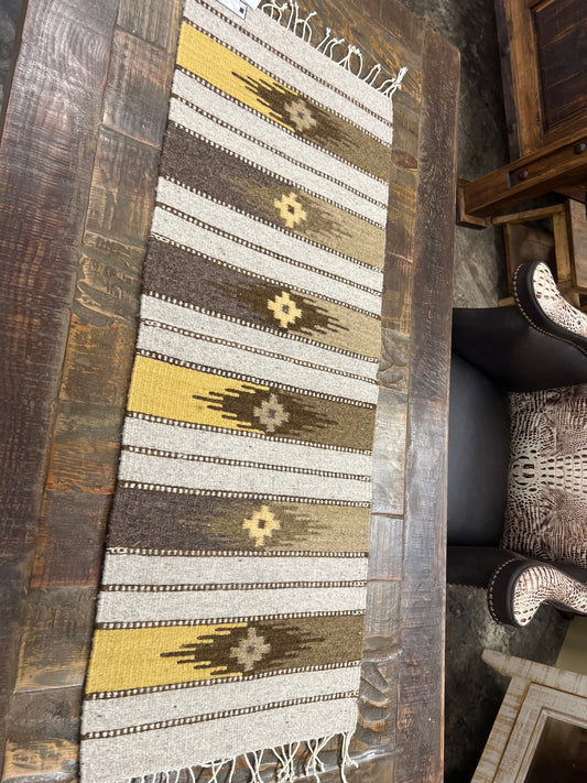 ES Sm Table Runner 16”*3’3”