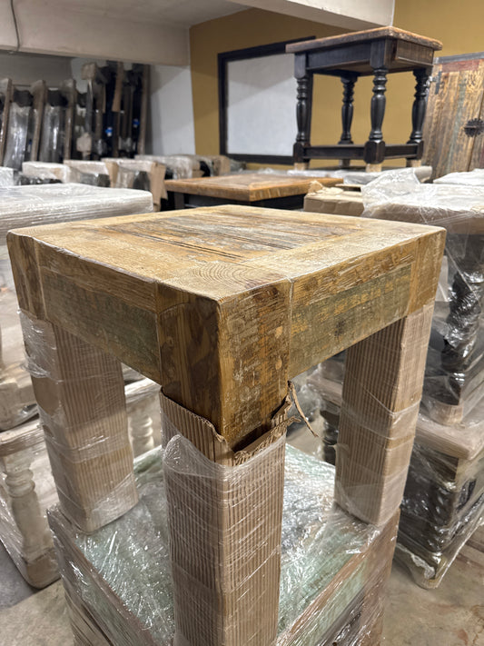F4 Square End Table Viga/Cascade w24*D24 H 26