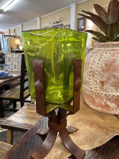 F6 AA IRON &amp; GLASS VASE SM