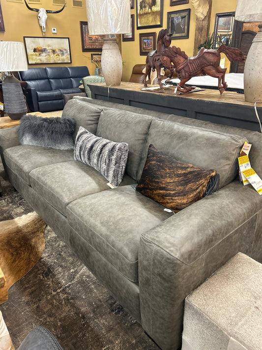 Luke 2-piece sofa/loveseat