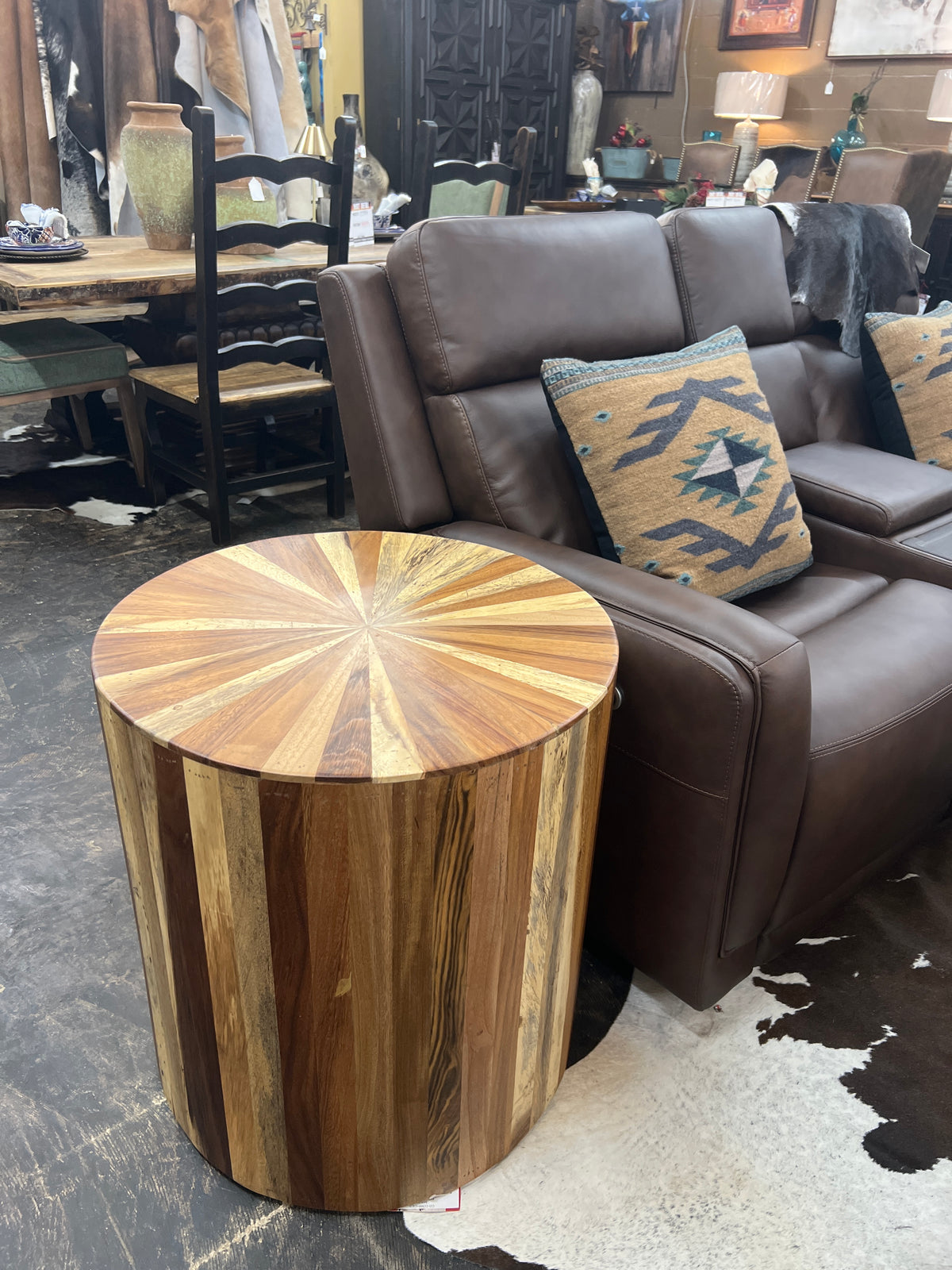 F3 END TABLE 24*26
